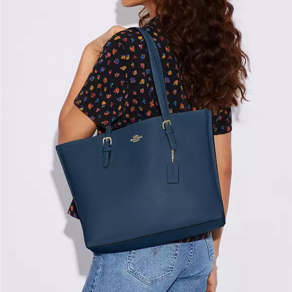 NEW COACH Mollie Tote - Picture 4 of 10
